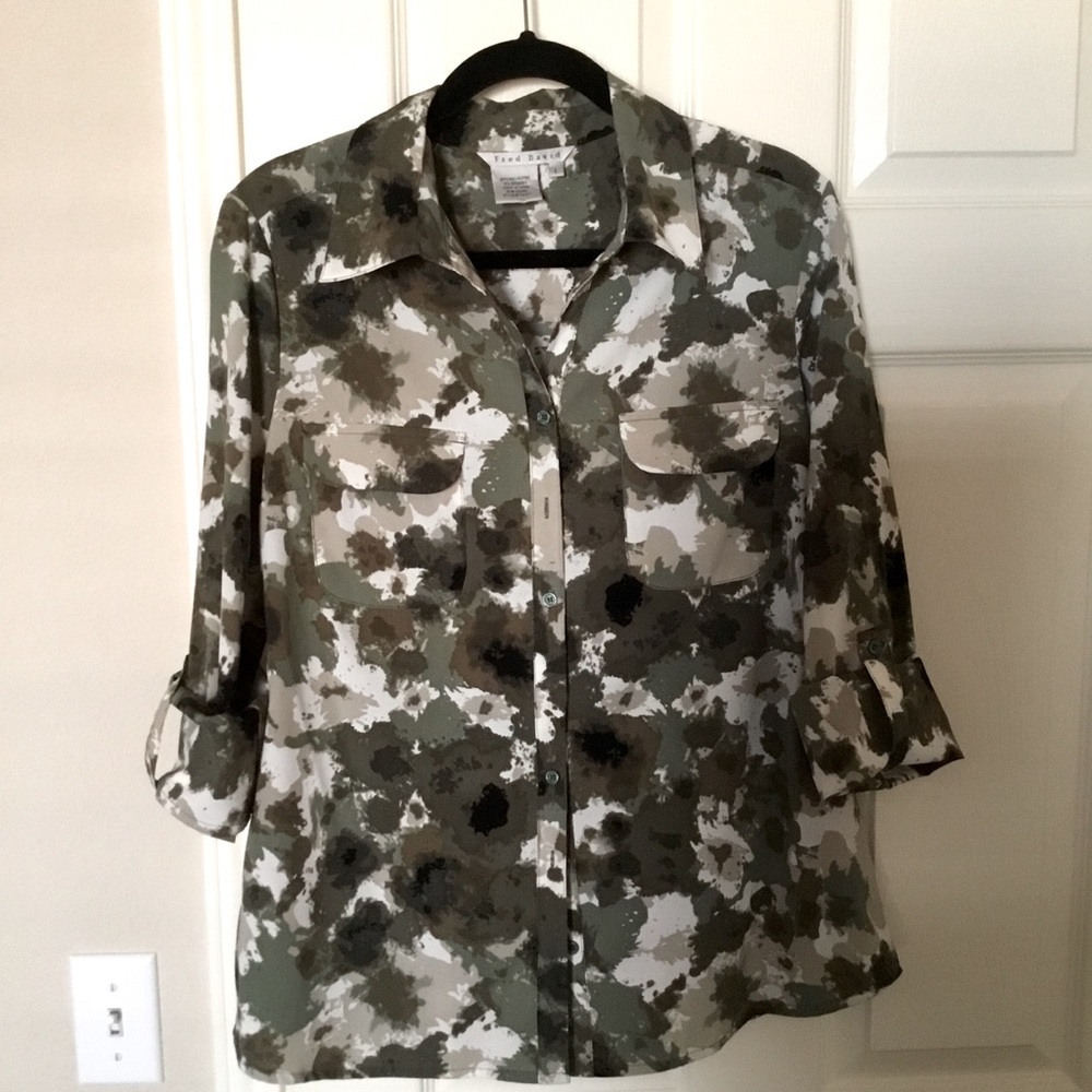 Fred David Camo Button Down Shirt Women Roll up sleeves Fall Fashion trends